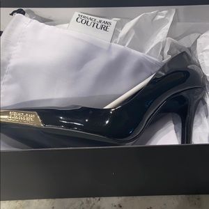 Versace Jeans Couture Pumps
